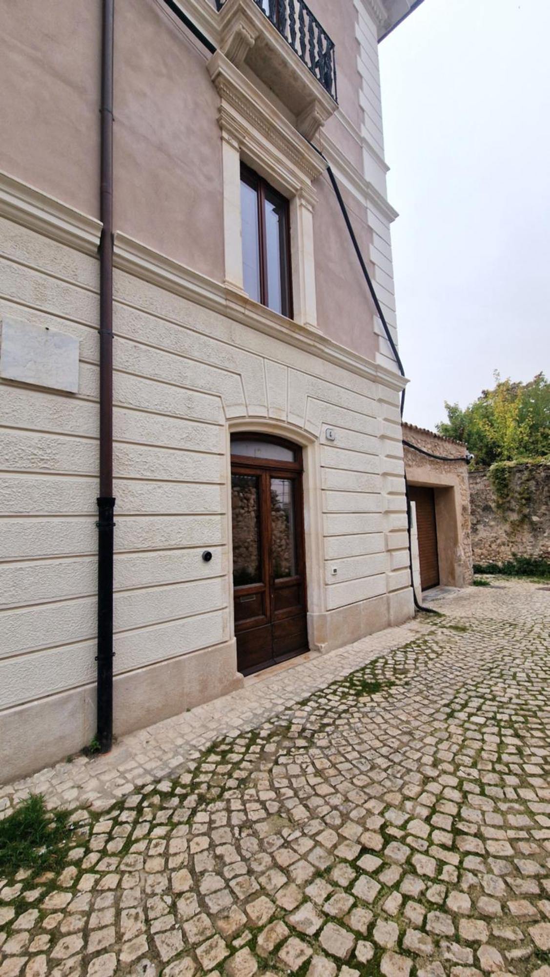 Villa Dimora Adelfina - L'Aquila Centro Extérieur photo